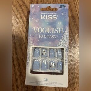 KISS Voguish Fantasy, Press on Nails, Snowman Nose, Blue, Short Oval, 28 Count